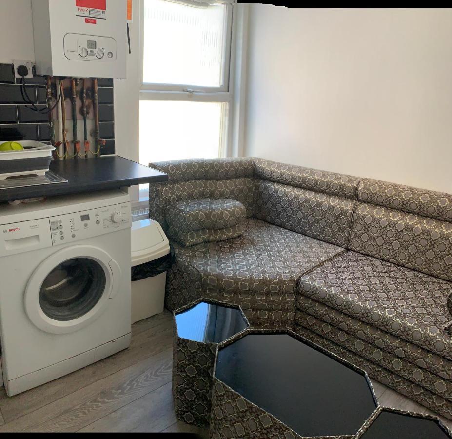 Beautiful Hoe Street First Floor One Bedroom Apartment B Walthamstow Londres Exterior foto