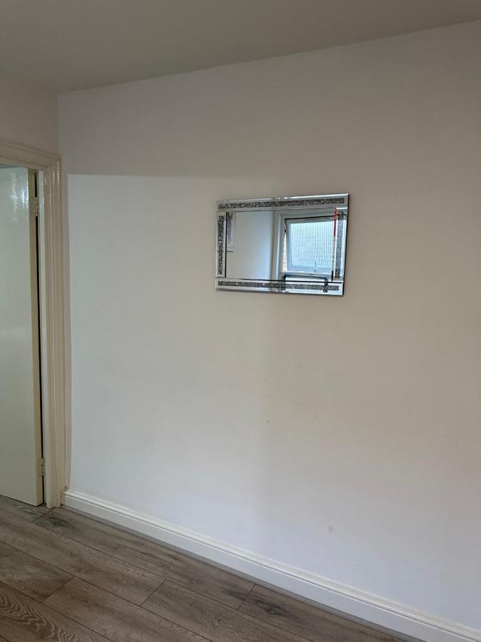 Beautiful Hoe Street First Floor One Bedroom Apartment B Walthamstow Londres Exterior foto